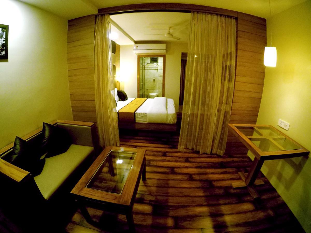 Hotel Ahmedabad Inn Extérieur photo