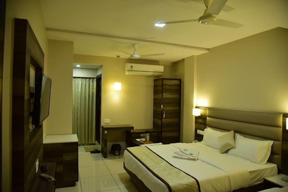 Hotel Ahmedabad Inn Extérieur photo